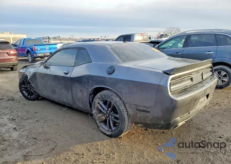 2019 Dodge Challenger Sxt z USA, uszkodzony, nr VIN 2C3CDZGG2KH684741